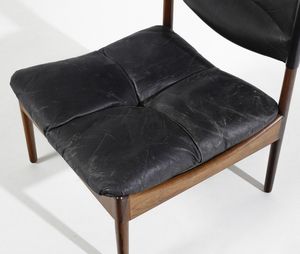 SOLMER VEDEL KRISTIAN (1923 - 2003) : Poltroncina, pouf e tavolino della serie Modus per Soren Willadsen edizione Furniture Vejen, Danimarca  - Asta Asta 438 | DESIGN E ARTI DECORATIVE DEL NOVECENTO Online - Associazione Nazionale - Case d'Asta italiane