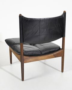 SOLMER VEDEL KRISTIAN (1923 - 2003) : Poltroncina, pouf e tavolino della serie Modus per Soren Willadsen edizione Furniture Vejen, Danimarca  - Asta Asta 438 | DESIGN E ARTI DECORATIVE DEL NOVECENTO Online - Associazione Nazionale - Case d'Asta italiane