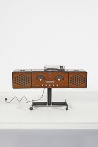 CASTIGLIONI ACHILLE (1918-2002) & PIER GIACOMO (1913-1968) : Radiofonografo con casse modulari asportabili mod. RR126 per Brionvega, Italia  - Asta Asta 438 | DESIGN E ARTI DECORATIVE DEL NOVECENTO Online - Associazione Nazionale - Case d'Asta italiane