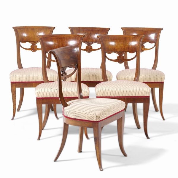 Sei sedie in legno intagliato Carlo X. XIX secolo  - Asta Antiquariato - Associazione Nazionale - Case d'Asta italiane
