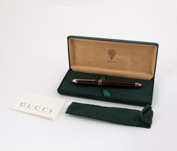 Gucci - Penna stilografica in legno con dettagli in argento 925/000  - Asta Penne e Accessori da Scrivania - Associazione Nazionale - Case d'Asta italiane