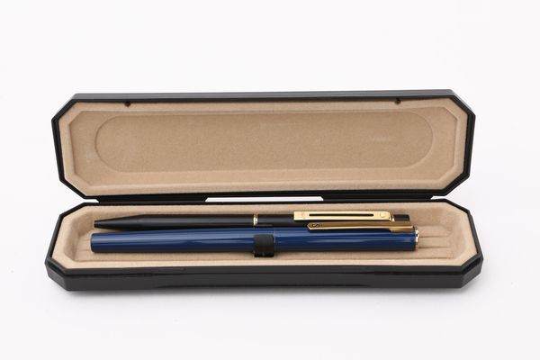 Sheaffer - Penna a sfera Targa Slim e Roller  - Asta Penne e Accessori da Scrivania - Associazione Nazionale - Case d'Asta italiane