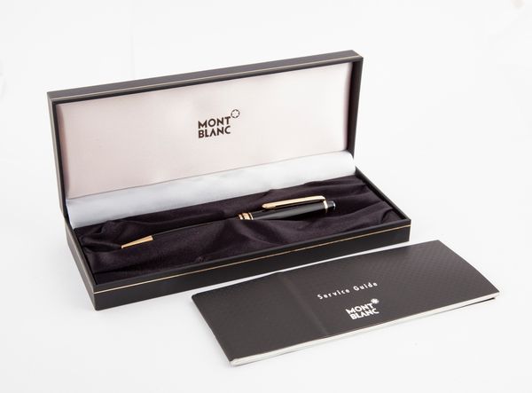 Montblanc Meisterstuck Pix - Penna a Sfera in resina nera con particolari dorati  - Asta Penne e Accessori da Scrivania - Associazione Nazionale - Case d'Asta italiane