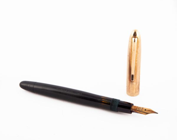 Omas Extra 556 / S - Penna stilografica vintage in celluloide con cappuccio in metallo placcato in oro giallo  - Asta Penne e Accessori da Scrivania - Associazione Nazionale - Case d'Asta italiane