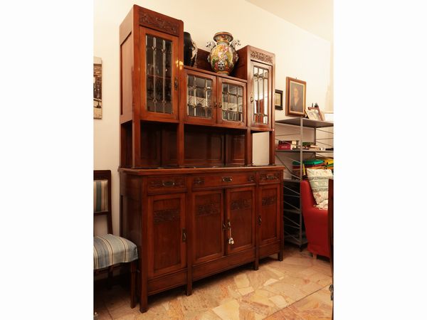 Credenza Art Nouveau a due corpi in ciliegio  - Asta L'arte di arredare - Associazione Nazionale - Case d'Asta italiane