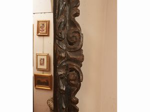 Specchiera con cornice in legno intalgiato e laccato  - Asta L'arte di arredare - Associazione Nazionale - Case d'Asta italiane