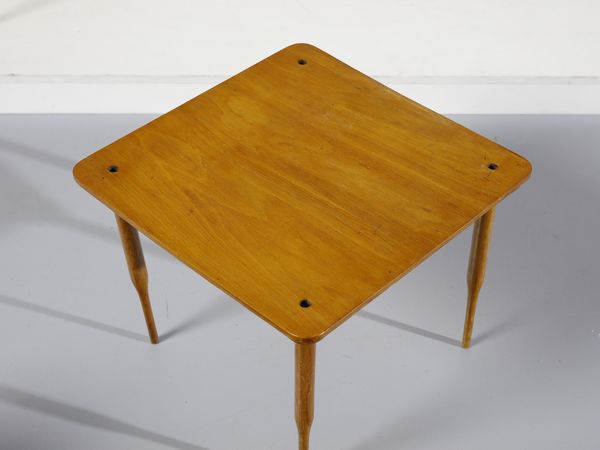 MAGISTRETTI VICO (1920 - 2006) : Tre tavolini componibili mod. T8  per Azucena, Milano  - Asta Asta 443 | DESIGN E ARTI DECORATIVE DEL NOVECENTO Online - Associazione Nazionale - Case d'Asta italiane