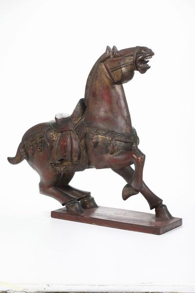 Grande figura di cavallo in legno, India, XIX secolo  - Asta Arte orientale  - Associazione Nazionale - Case d'Asta italiane