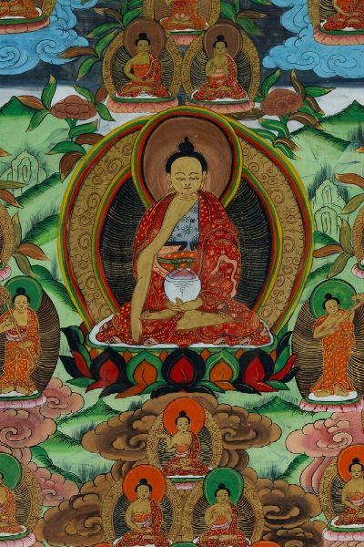 Thangka su seta con figura di Lama centrale e altre divinit, Tibet, XIX secolo  - Asta Arte orientale  - Associazione Nazionale - Case d'Asta italiane