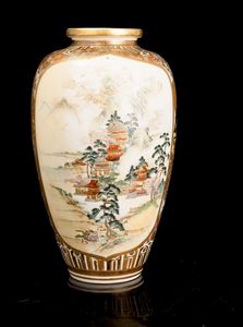 Vaso in porcellana in porcellana Satsuma raffigurante paesaggio entro riserve, Giappone, periodo Meiji (1868-1912)  - Asta Arte orientale  - Associazione Nazionale - Case d'Asta italiane