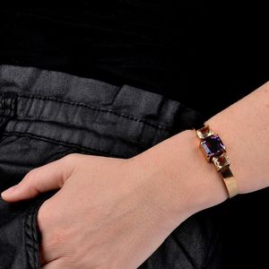 BRACCIALE RIGIDO CON PIETRE SEMIPREZIOSE  - Asta GIOIELLI - Associazione Nazionale - Case d'Asta italiane