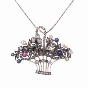 COLLANA CON PENDENTE A FORMA DI CESTO FIORITO E SPILLA IN CORALLO  - Asta GIOIELLI - Associazione Nazionale - Case d'Asta italiane