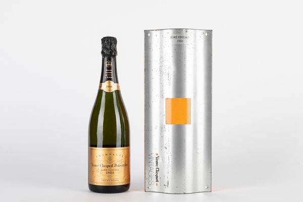 FRANCIA : Veuve Clicquot Ponsardin Vintage Brut  - Asta Vini e Distillati - Associazione Nazionale - Case d'Asta italiane