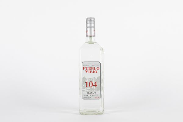 Messico : Pueblo Viejo Tequila Blanco 104  - Asta Vini e Distillati - Associazione Nazionale - Case d'Asta italiane