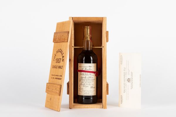 The Macallan Anniversary Malt 25 Year  - Asta Vini e Distillati - Associazione Nazionale - Case d'Asta italiane