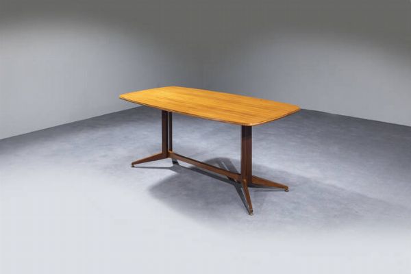 PRODUZIONE DANESE : Tavolo in legno con particolari in ottone.  Anni '60 cm 75x170x90  - Asta Design - Associazione Nazionale - Case d'Asta italiane