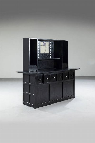 CHARLES RENNIE MACKINTOSH : Credenza mod. D.S.5  - Asta Design - Associazione Nazionale - Case d'Asta italiane