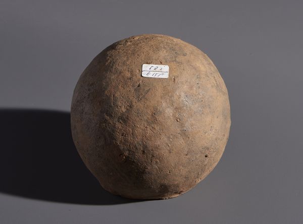 Igbo - Nigeria : Nello stile di Contenitore a forma di volto umano con bocca spalancata in terracotta  - Asta Asta 444 | AFRICA, OCEANIA E AMERICHE - ARTIGIANATO AFRICANO: VARI COMMITTENTI E SELEZIONE DALLA COLLEZIONE BARTOLOMUCCI Online - Associazione Nazionale - Case d'Asta italiane