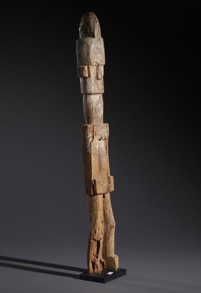 Urhobo, Nigeria : Nello stile di Scultura antropomorfa in legno duro a patina naturale e caolino  - Asta Asta 444 | AFRICA, OCEANIA E AMERICHE - ARTIGIANATO AFRICANO: VARI COMMITTENTI E SELEZIONE DALLA COLLEZIONE BARTOLOMUCCI Online - Associazione Nazionale - Case d'Asta italiane