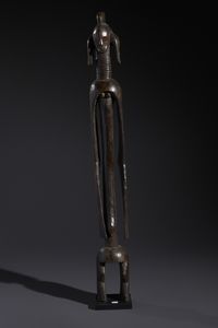 Mumuye - Nigeria/Camerun - Nello stile di Grande scultura antropomorfa stilizzata  in legno duro a patina scura