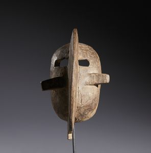 Mossi - Burkina Faso - Nello stile di Maschera stilizzata in legno duro a patina chiara