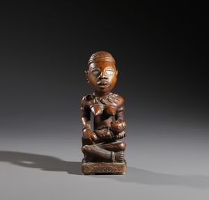 Kongo - Repubblica Democratica del Congo - Nello stile di Scultura antropomorfa in forma di  maternit Legno duro a patina marrone e vetro