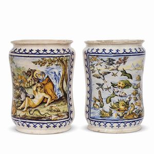 COPPIA DI GRANDI CILINDRI, NAPOLI, FINE SECOLO XIX  - Asta UNA COLLEZIONE DI VASI DA FARMACIA IN MAIOLICA - Associazione Nazionale - Case d'Asta italiane