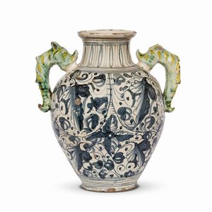 VASO BIANSATO, MONTELUPO, PRIMA METÀ SECOLO XVII  - Asta UNA COLLEZIONE DI VASI DA FARMACIA IN MAIOLICA - Associazione Nazionale - Case d'Asta italiane