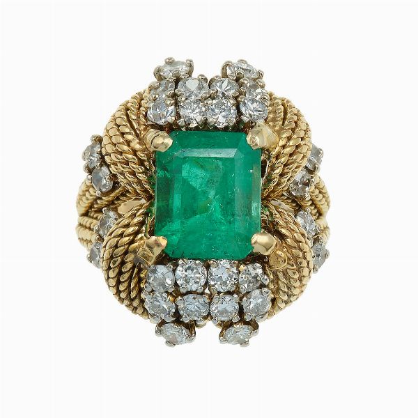 Anello con smeraldo Colombia e diamanti  - Asta Vintage Jewellery - Associazione Nazionale - Case d'Asta italiane