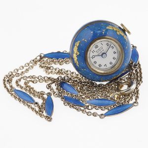 Catena con orologio pendente con smalti. Firmato Taillard Genve  - Asta Vintage Jewellery - Associazione Nazionale - Case d'Asta italiane