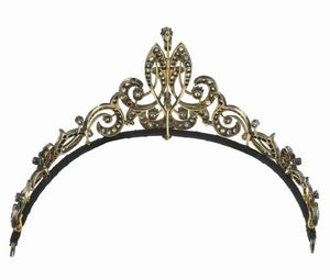 Tiara con diamanti di vecchio taglio  - Asta Vintage Jewellery - Associazione Nazionale - Case d'Asta italiane