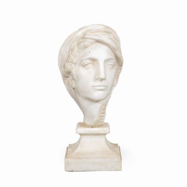 Scultura in marmo bianco statuario  - Asta Arredi, Sculture, Dipinti Antichi e del XIX Secolo - Associazione Nazionale - Case d'Asta italiane
