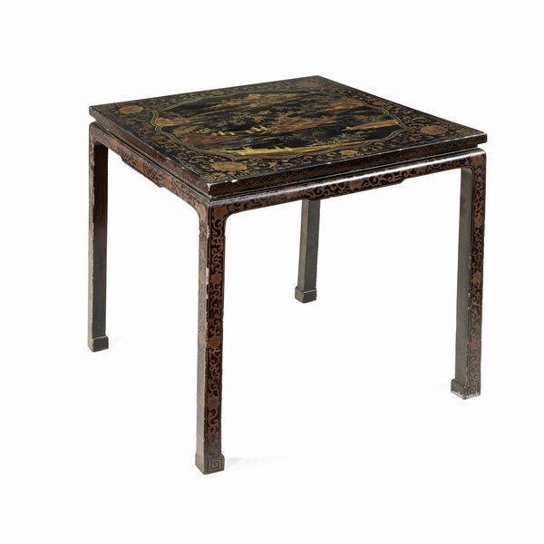 Tavolino quadrato in legno laccato  - Asta Arredi, Sculture, Dipinti Antichi e del XIX Secolo - Associazione Nazionale - Case d'Asta italiane