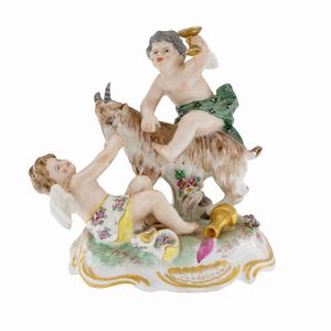 Quattro gruppi in porcellana policroma  - Asta Arredi, Sculture, Dipinti Antichi e del XIX Secolo - Associazione Nazionale - Case d'Asta italiane