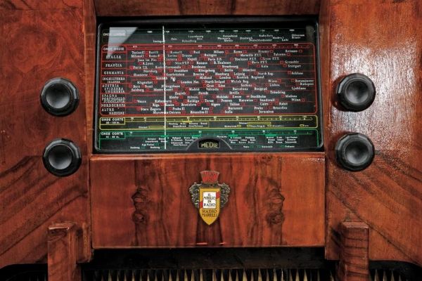 Grande Radio Marelli modello Assab  - Asta Rare Armi Antiche e Armature da Tutto il Mondo - Associazione Nazionale - Case d'Asta italiane