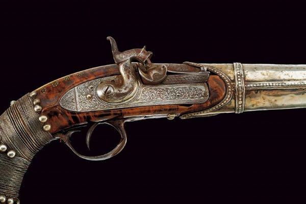 Interessante pistola ridotta a luminello della guardia di un Sultano  - Asta Rare Armi Antiche e Armature da Tutto il Mondo - Associazione Nazionale - Case d'Asta italiane