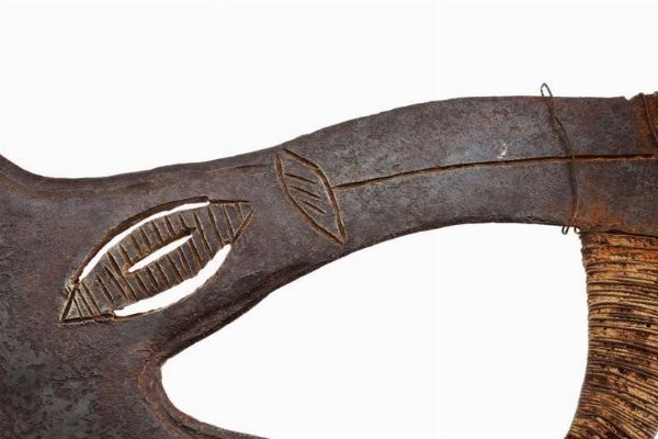 Coltello da lancio dei Togbo  - Asta Rare Armi Antiche e Armature da Tutto il Mondo - Associazione Nazionale - Case d'Asta italiane