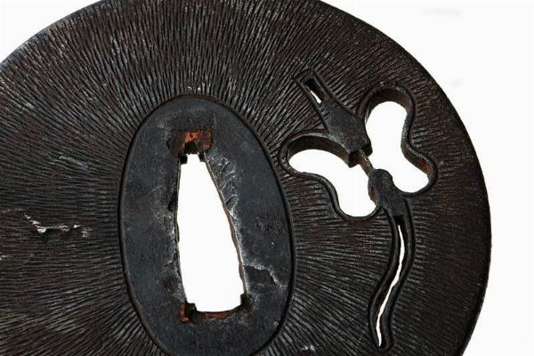 Tsuba ko-sukashi  - Asta Rare Armi Antiche e Armature da Tutto il Mondo - Associazione Nazionale - Case d'Asta italiane