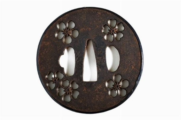 Tsuba katchushi  - Asta Rare Armi Antiche e Armature da Tutto il Mondo - Associazione Nazionale - Case d'Asta italiane