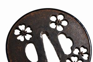 Tsuba katchushi  - Asta Rare Armi Antiche e Armature da Tutto il Mondo - Associazione Nazionale - Case d'Asta italiane