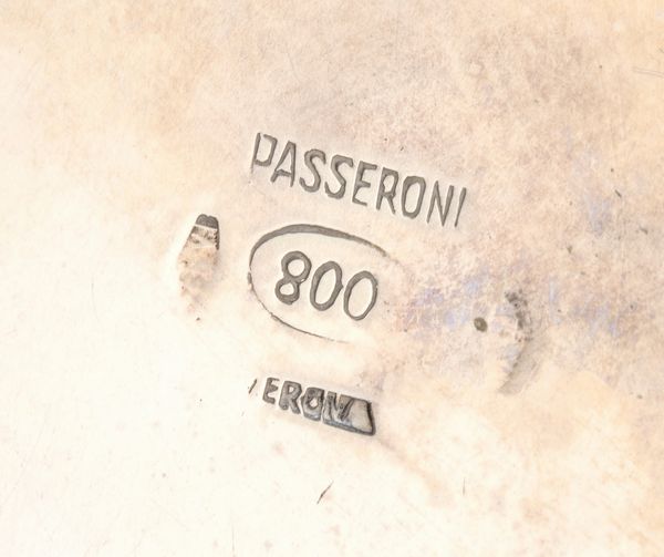 Lotto composto da una lattiera, un'anfora e due teiere  - Asta Gioielli e Argenti Moderni e Contemporanei - Associazione Nazionale - Case d'Asta italiane