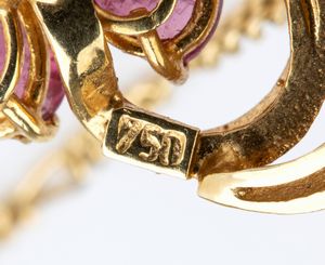 Anello e collana in oro con rubini e diamanti  - Asta Gioielli e Argenti Moderni e Contemporanei - Associazione Nazionale - Case d'Asta italiane