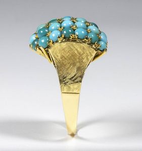 Anello a fascia in oro e perline di turchese  - Asta Gioielli e Argenti Moderni e Contemporanei - Associazione Nazionale - Case d'Asta italiane