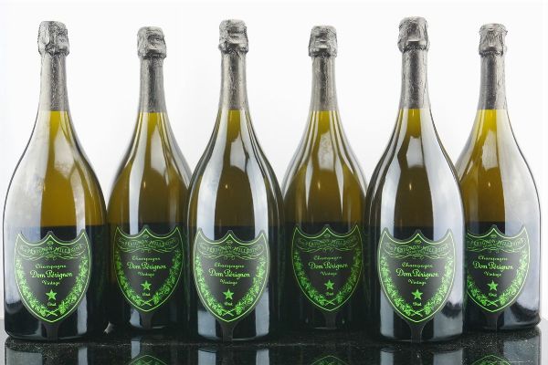 Dom Pérignon Luminous Collection 2010  - Asta AS TIME GOES BY | Vini Pregiati e da Collezione - Associazione Nazionale - Case d'Asta italiane