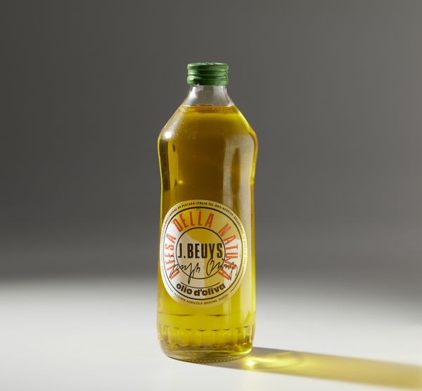 BEUYS JOSEPH (1921 - 1986) : OLIVE OIL BOTTLE, 1984  - Asta Asta 446 | GRAFICA MODERNA, FOTOGRAFIA E MULTIPLI D'AUTORE Online - Associazione Nazionale - Case d'Asta italiane