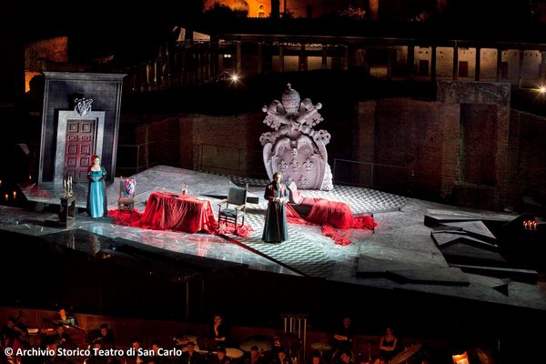 Costume artisti coro donne (da Tosca)  - Asta Napoli, j'adore! - Associazione Nazionale - Case d'Asta italiane