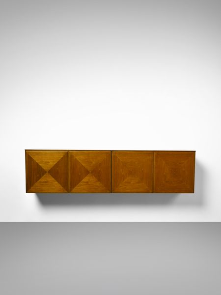 DARDI COSTANTINO (1936 - 1991) : attribuito. Credenza pensile per Mobilificio Olivieri, Italia  - Asta Asta 447 | DESIGN E ARTI DECORATIVE DEL NOVECENTO Online - Associazione Nazionale - Case d'Asta italiane