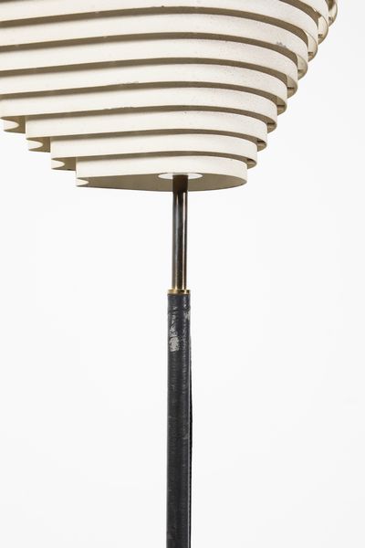 AALTO ALVAR (1898 - 1976) : Lampada da terra mod. A805 per Artek  - Asta Asta 447 | DESIGN E ARTI DECORATIVE DEL NOVECENTO Online - Associazione Nazionale - Case d'Asta italiane