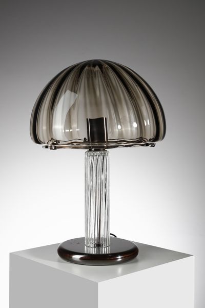 VENINI : Lampada da tavolo della serie Cordonata, Murano  - Asta Asta 447 | DESIGN E ARTI DECORATIVE DEL NOVECENTO Online - Associazione Nazionale - Case d'Asta italiane