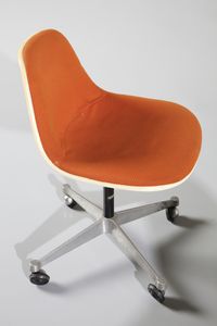 EAMES CHARLES (1907-1978) & RAY (1912-1988) : Nove sedie girevoli su ruote mod. Plastic Side Chair pscc per Hermann Miller, USA  - Asta Asta 447 | DESIGN E ARTI DECORATIVE DEL NOVECENTO Online - Associazione Nazionale - Case d'Asta italiane